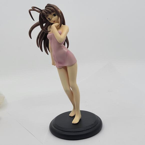 Love Hina Naru Narusegawa Pink Bath Towel Edition 18 scale Epoch statue with box - Picture 16 of 16